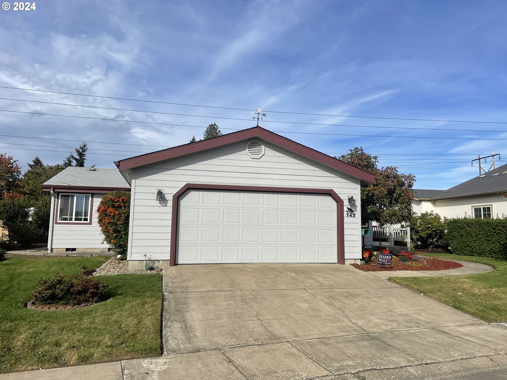 4055 Royal Avenue, Unit 142 Eugene, OR 97402 - Photo 1 of 26