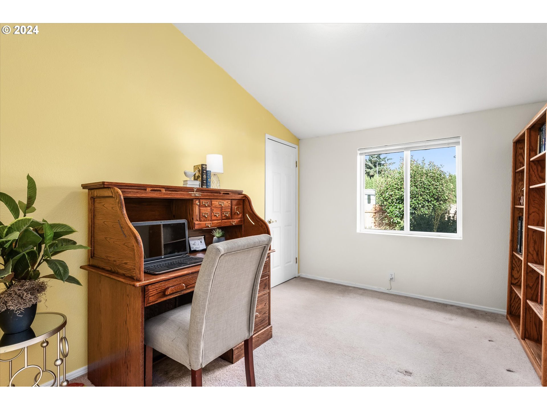 4055 Royal Avenue, Unit 142 Eugene, OR 97402 - Photo 13 of 26 Bedroom