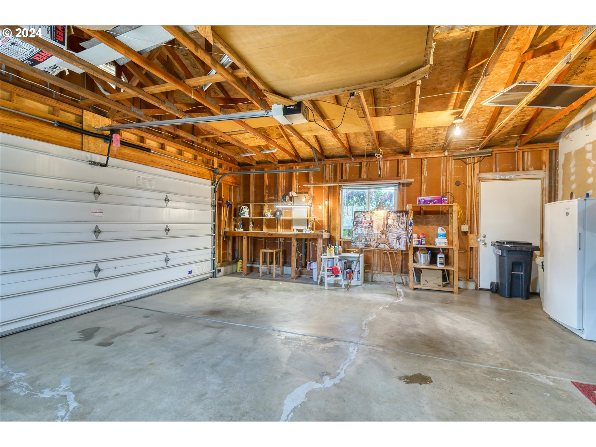 4055 Royal Avenue, Unit 142 Eugene, OR 97402 - Photo 19 of 26 Garage