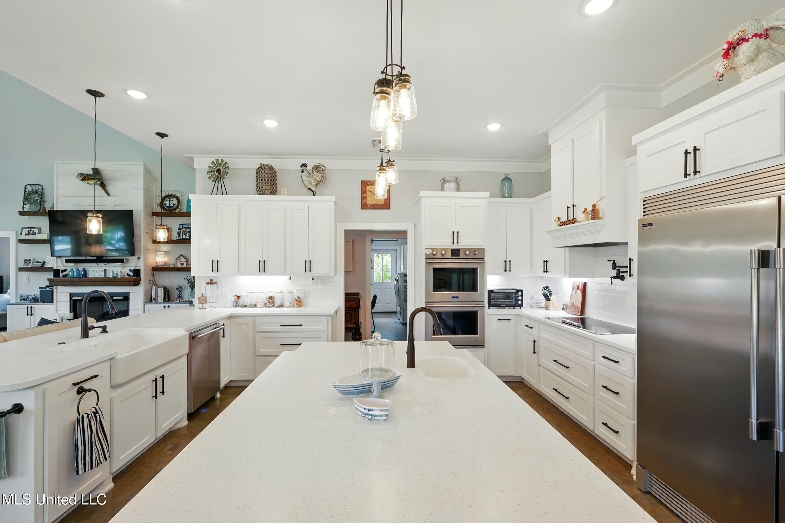 62 Treasure Point Carriere, MS 39426 - Photo 11 of 57 8_kitchen 2