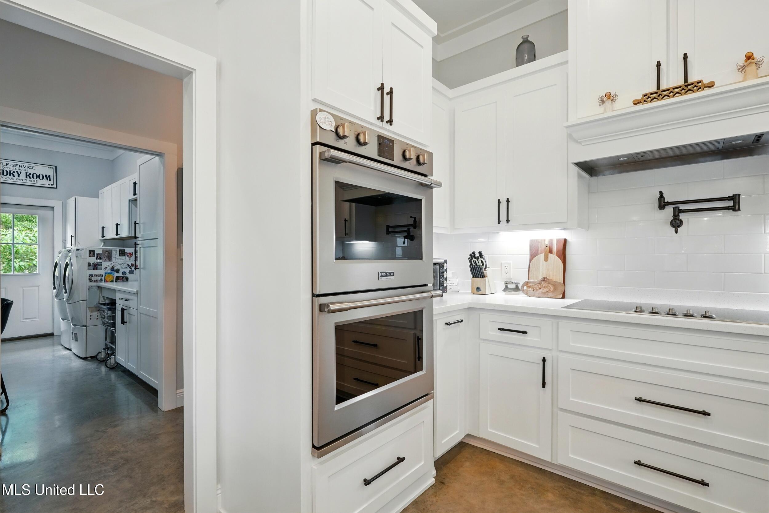 62 Treasure Point Carriere, MS 39426 - Photo 21 of 57 17_double oven