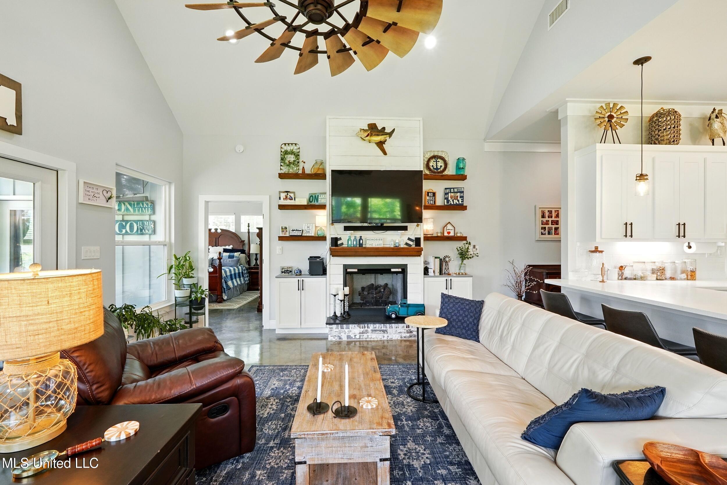 62 Treasure Point Carriere, MS 39426 - Photo 23 of 57 20_living 5