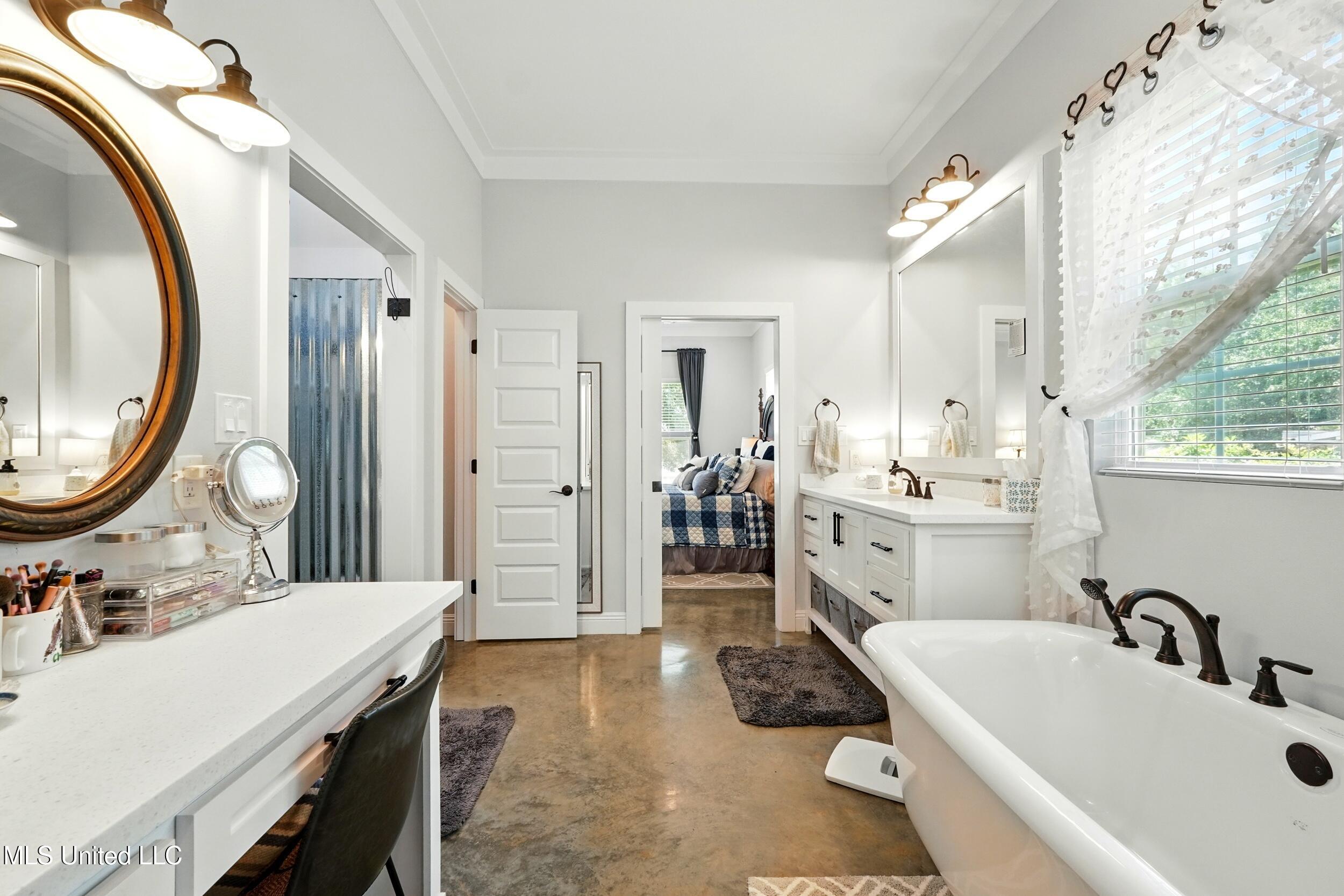 62 Treasure Point Carriere, MS 39426 - Photo 28 of 57 25_master bath 1