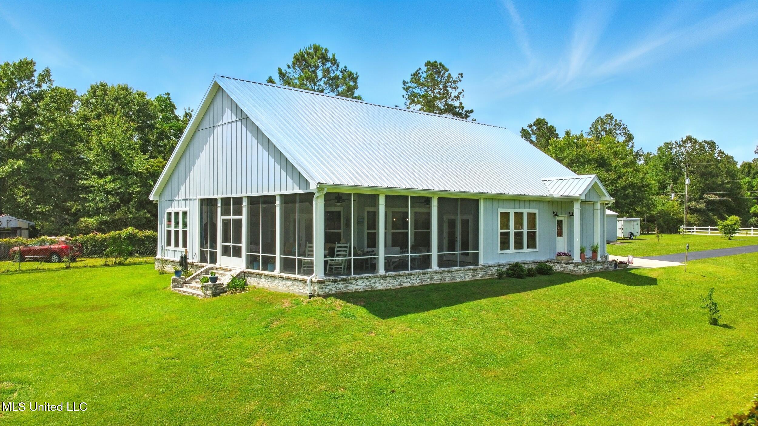 62 Treasure Point Carriere, MS 39426 - Photo 3 of 57 2_front left 2