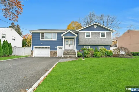 $999,000 | 30-06 Morlot Avenue, Fair Lawn, NJ 07410