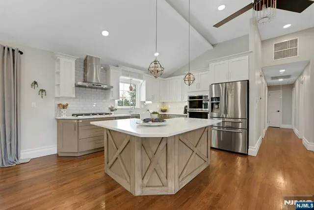 $999,000 | 30-06 Morlot Avenue, Fair Lawn, NJ 07410