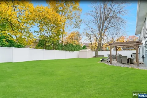 $999,000 | 30-06 Morlot Avenue, Fair Lawn, NJ 07410