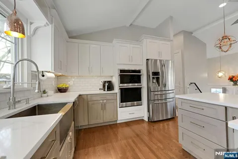 $999,000 | 30-06 Morlot Avenue, Fair Lawn, NJ 07410