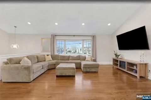 $999,000 | 30-06 Morlot Avenue, Fair Lawn, NJ 07410