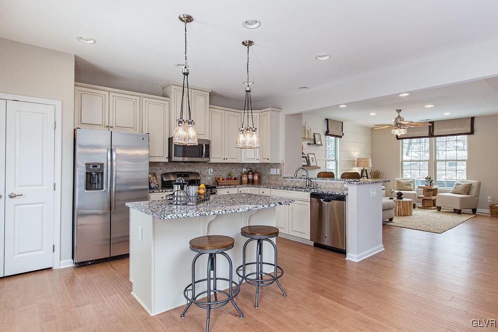 2297 Raya Way Easton, PA 18045 - Photo 4 of 8 Gallery Image 4