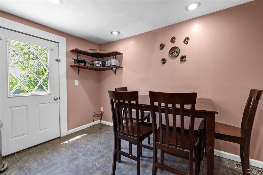 3882 Pintail Path Liverpool, NY 13090 - Photo 10 of 50