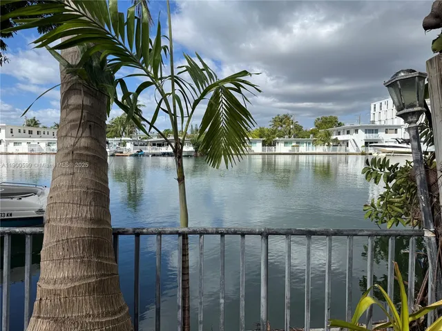 $2,050 | 8300 Byron Avenue, Unit 5, Miami Beach, FL 33141