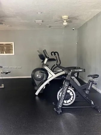 $1,800 | 1851 Northwest 96th Terrace, Unit 6F, Pembroke Pines, FL 33024