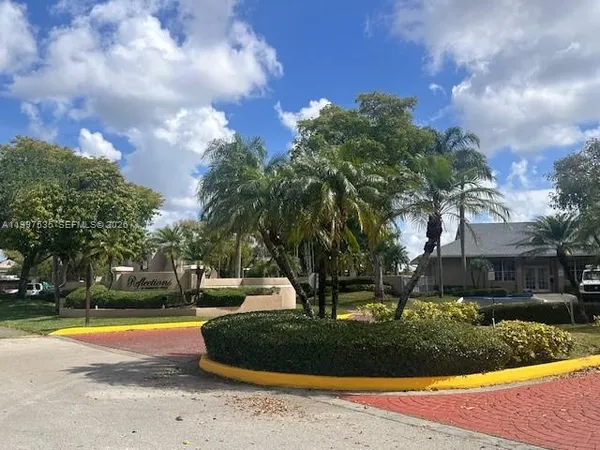 $1,800 | 1851 Northwest 96th Terrace, Unit 6F, Pembroke Pines, FL 33024