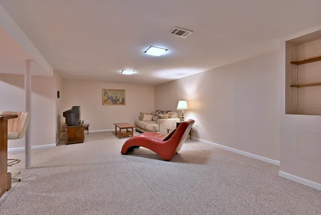 $429,000 | 1105 Fern Drive, Mount Prospect, IL 60056