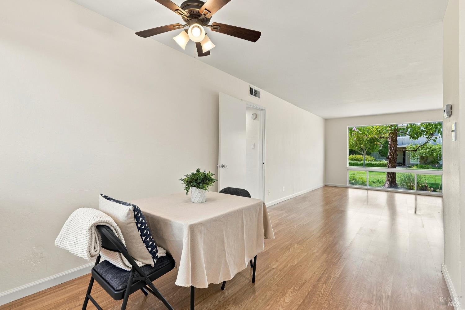 1056 Los Gamos Road, Unit E San Rafael, CA 94903 - Photo 16 of 41 Gallery Image 16