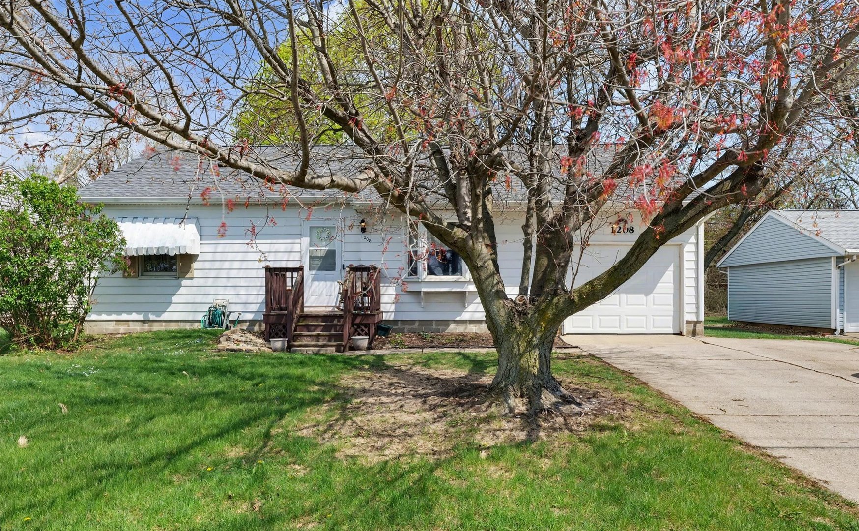 1208 South Duncan Road Champaign, IL 61821 - Photo 2 of 36