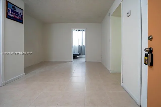 $1,650 | 606 West 81st Street, Unit 111, Hialeah, FL 33014