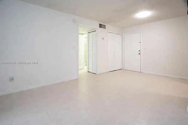 $1,650 | 606 West 81st Street, Unit 111, Hialeah, FL 33014
