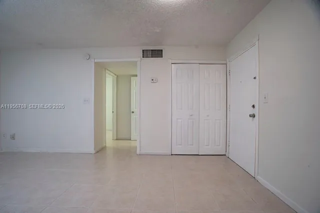$1,650 | 606 West 81st Street, Unit 111, Hialeah, FL 33014