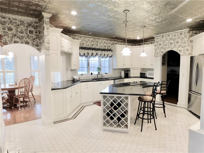 33 Carrier Road Transfer, PA 16154 - Photo 6 of 24