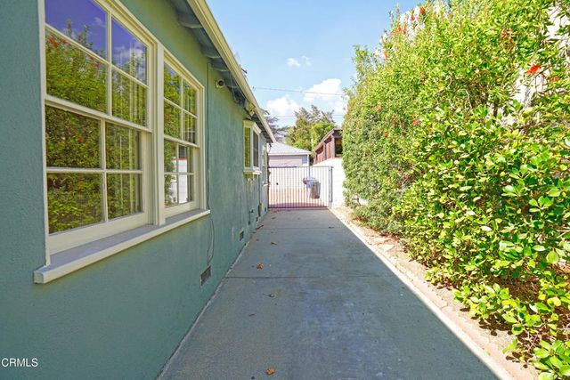 $930,000 | 1007 East Palm Street, Altadena, CA 91001