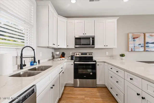 $345,000 | 118 East Hbr Vw Lane, Unit A, La Follette, TN 37766