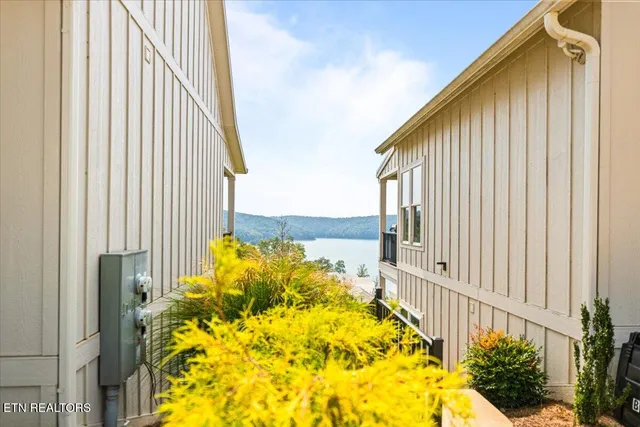 $345,000 | 118 East Hbr Vw Lane, Unit A, La Follette, TN 37766