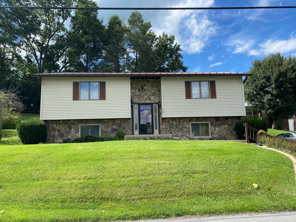 527 Old Stage Road Chilhowie, VA 24319 - Photo 1 of 35 Gallery Image 1