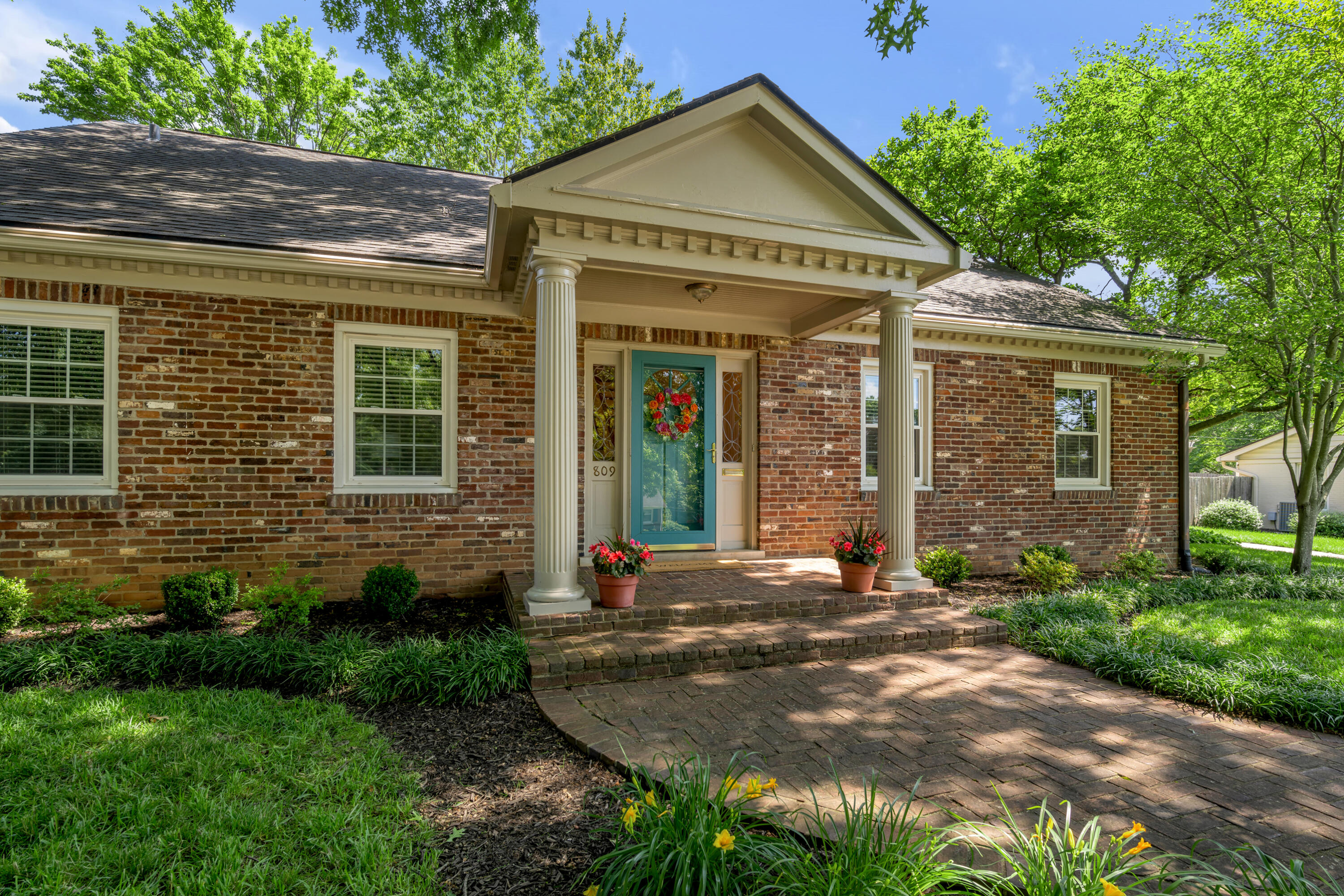 809 Raven Road Lexington, KY 40502 - Photo 8 of 93 TDB_7618