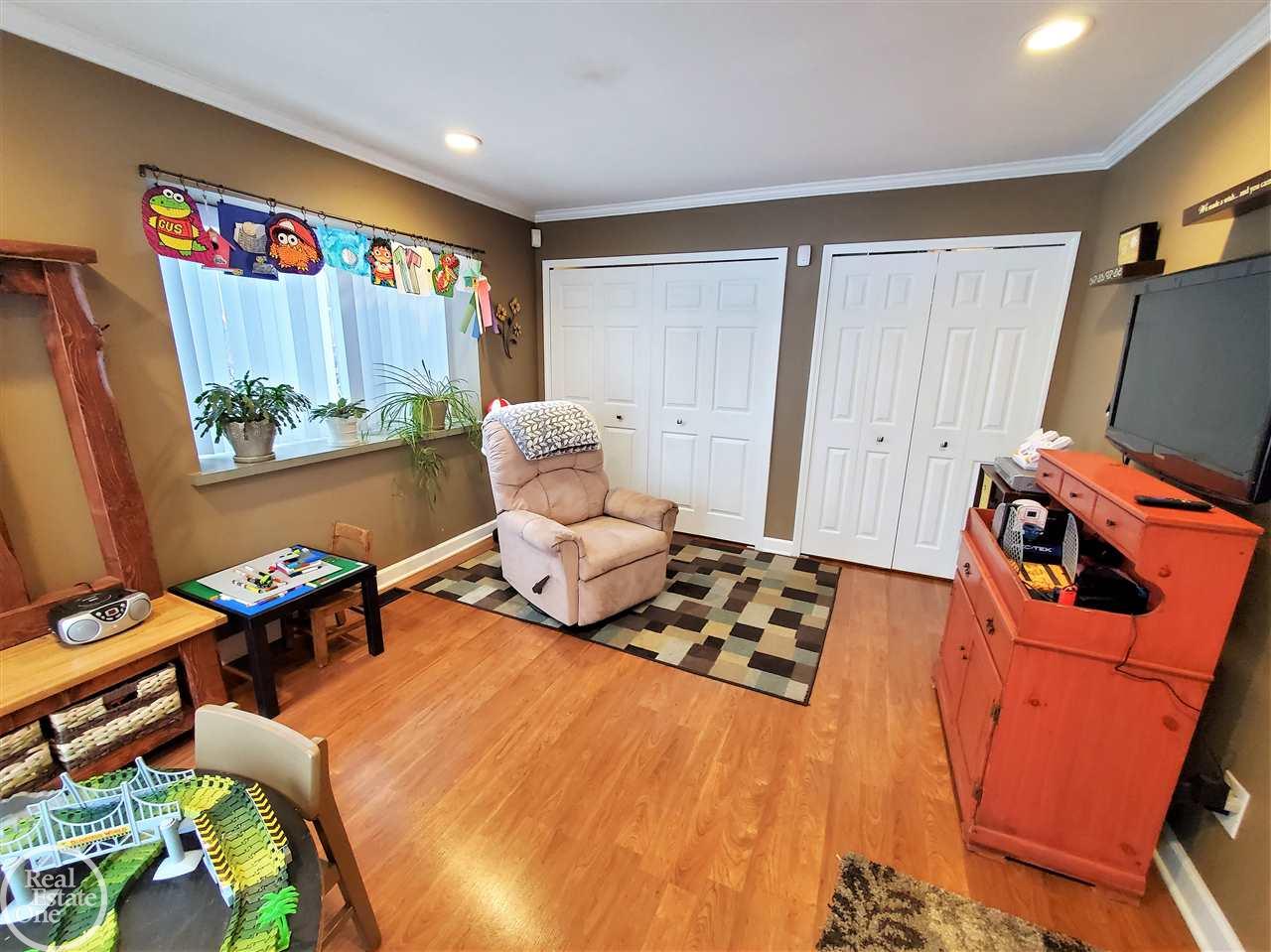 50710 Ryan Road Utica, MI 48317 - Photo 36 of 76
