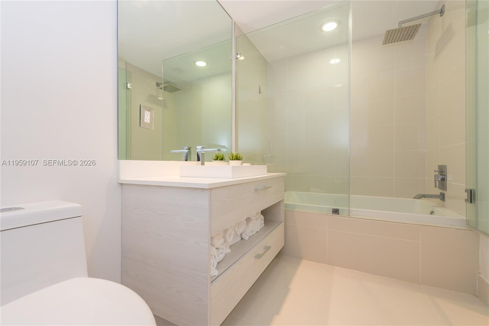 55 Southwest 9th Street, Unit 1010 Miami, FL 33130 - Photo 12 of 26