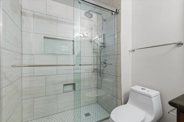 $1,650 | 6000 Shepherd Mountain Cove, Unit 411, Austin, TX 78730