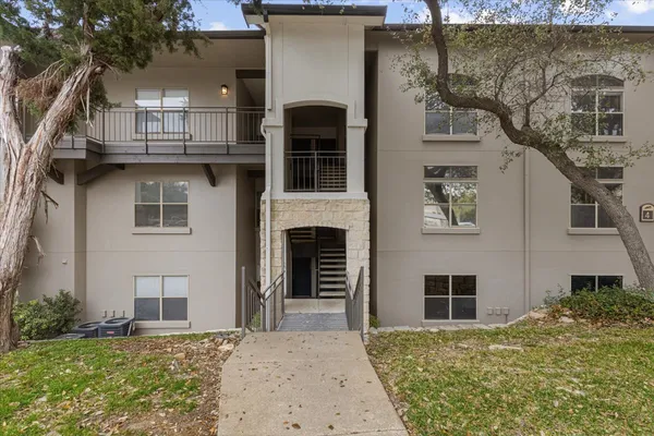 $1,650 | 6000 Shepherd Mountain Cove, Unit 411, Austin, TX 78730