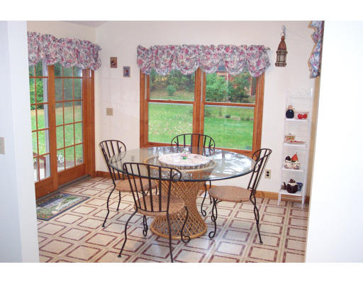 22 Emerson Road Medfield, MA 02052 - Photo 8 of 19 Gallery Image 8