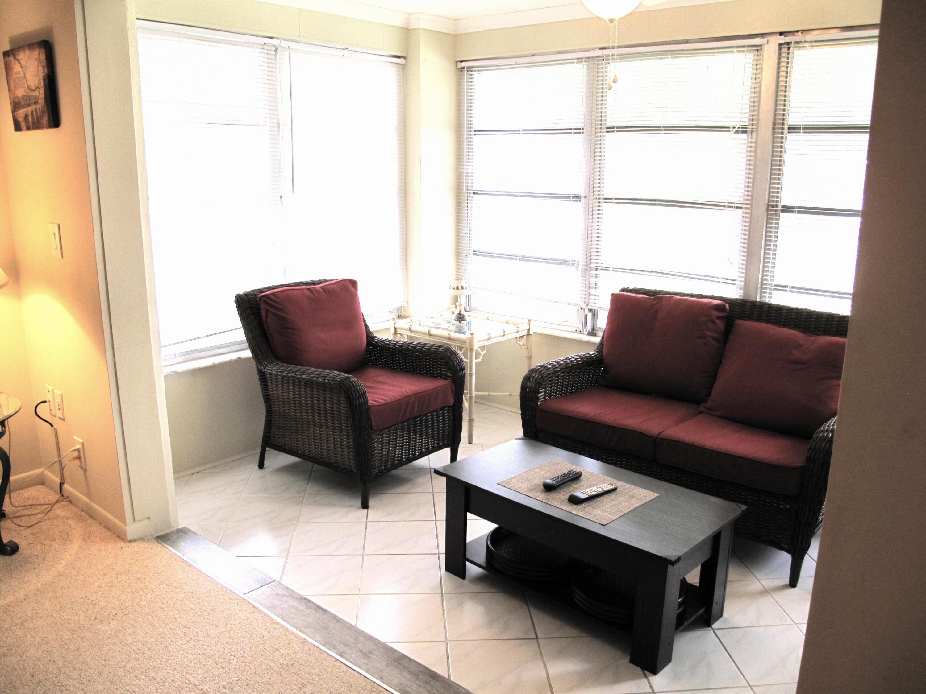 1202 South Drive Circle, Unit B Delray Beach, FL 33445 - Photo 3 of 57 Enclosed Florida rom (1)