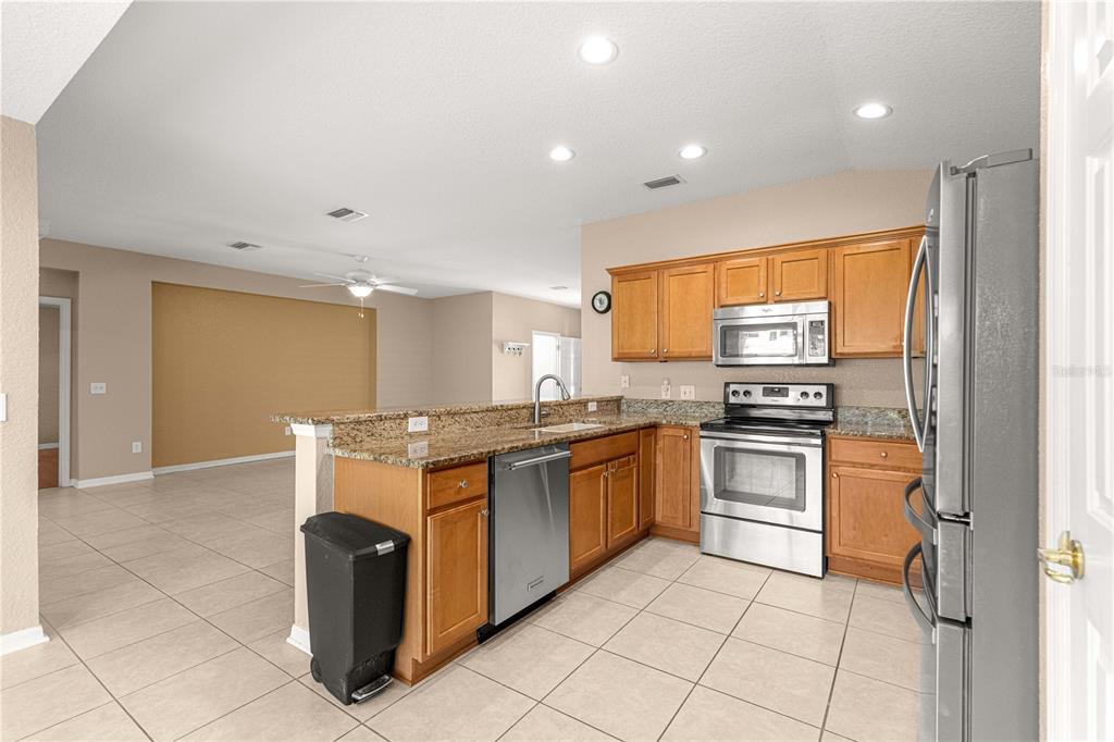 12643 Southeast 97th Terrace Road Summerfield, FL 34491 - Photo 11 of 53