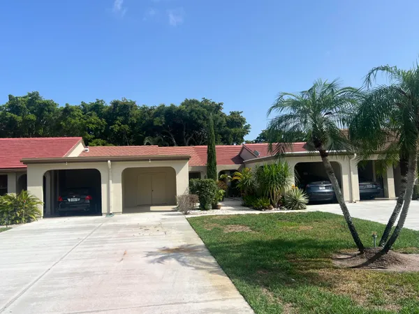 $2,400 | 5975 Forest Grove Drive, Unit 2, Boynton Beach, FL 33437