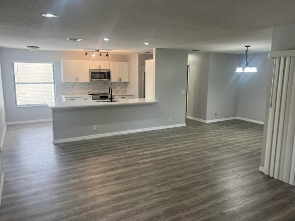 $2,400 | 5975 Forest Grove Drive, Unit 2, Boynton Beach, FL 33437