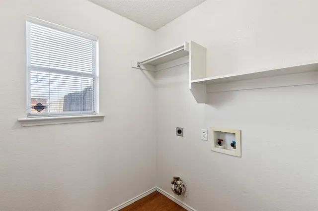 $2,150 | 1400 Caleo Drive, Glenn Heights, TX 75154