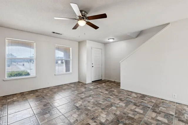 $2,150 | 1400 Caleo Drive, Glenn Heights, TX 75154