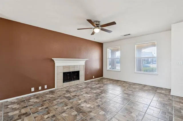 $2,150 | 1400 Caleo Drive, Glenn Heights, TX 75154