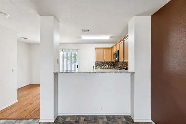 $2,150 | 1400 Caleo Drive, Glenn Heights, TX 75154