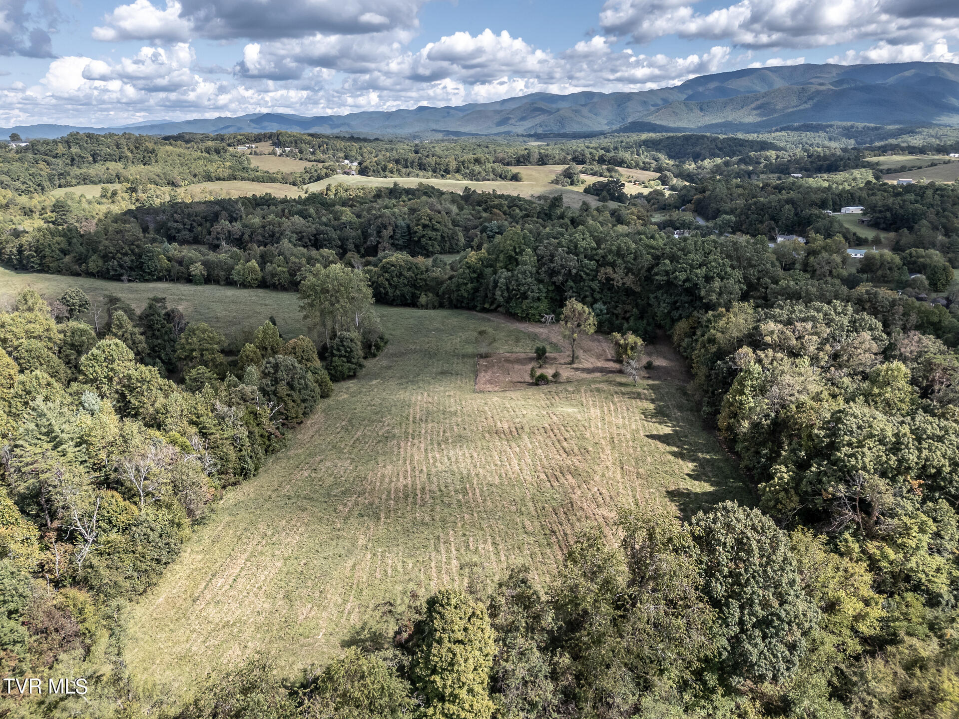 825 Middle Creek Road Afton, TN 37616 - Photo 17 of 37 MiddleCreekA_009