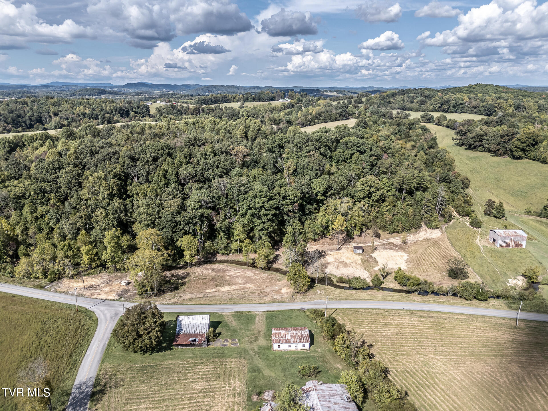 825 Middle Creek Road Afton, TN 37616 - Photo 31 of 37 MiddleCreekA_043