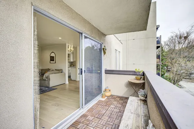 $210,000 | 407 Orange Street, Unit 410, Oakland, CA 94610