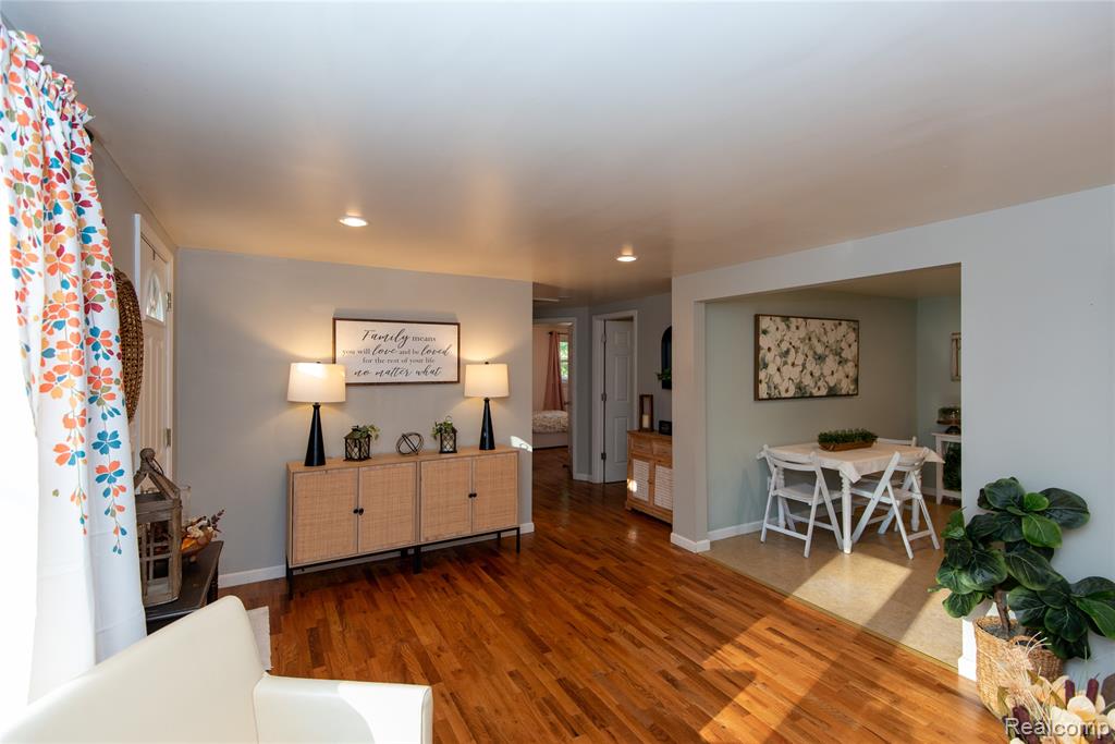 4034 North Genesee Road Flint, MI 48506 - Photo 10 of 36