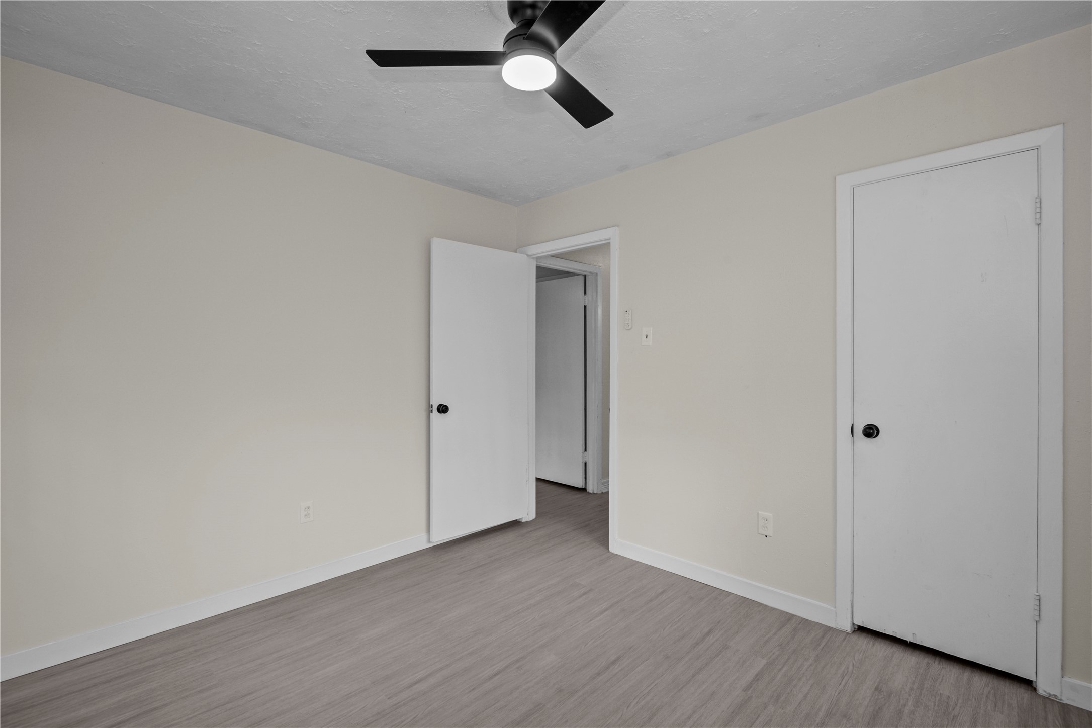 7329 Gleason Road Houston, TX 77016 - Photo 11 of 25