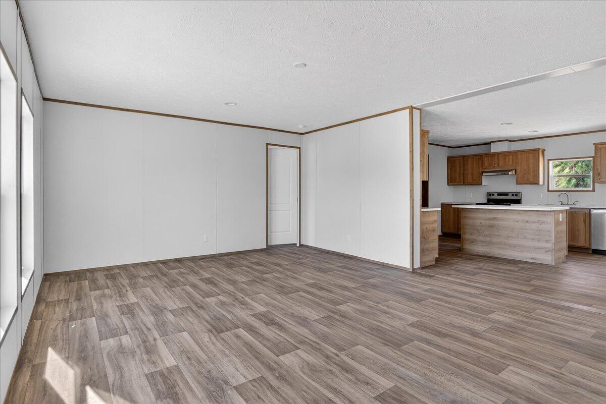 107 Kal Road Harleyville, SC 29448 - Photo 9 of 38 07-Maddie Breggia - DSC01840