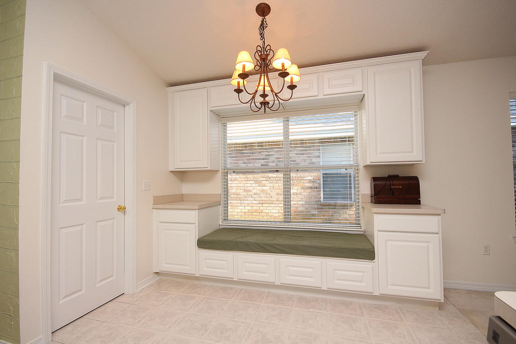 690 Randall Roberts Road Fort Walton Beach, FL 32547 - Photo 8 of 21 690RandallKitchenSeat-XL